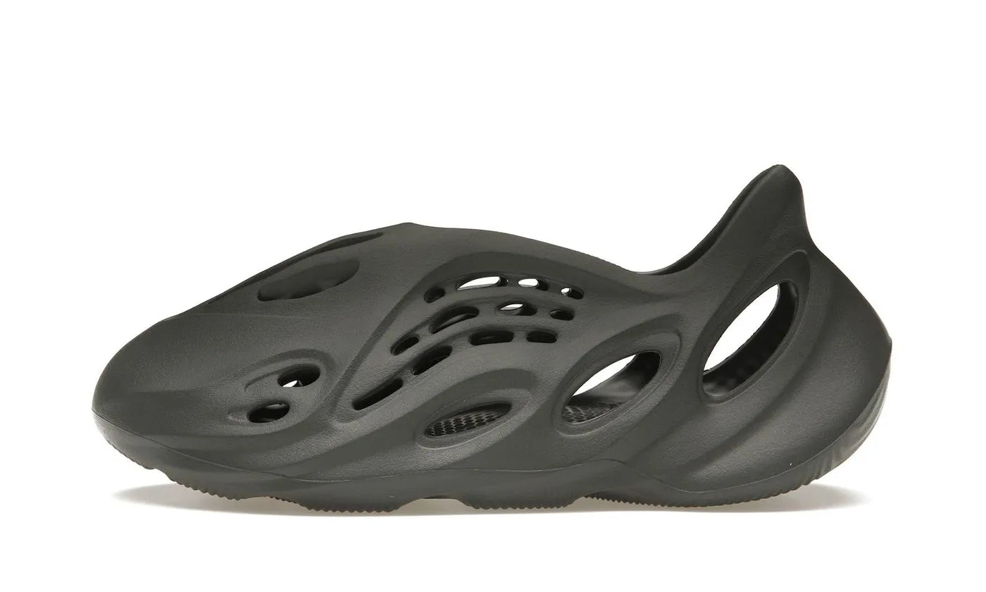 Yeezy Foam RNNR Carbon - IG5349