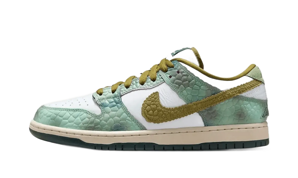 Alexis Sablone x Nike SB Dunk Low "Chameleon"