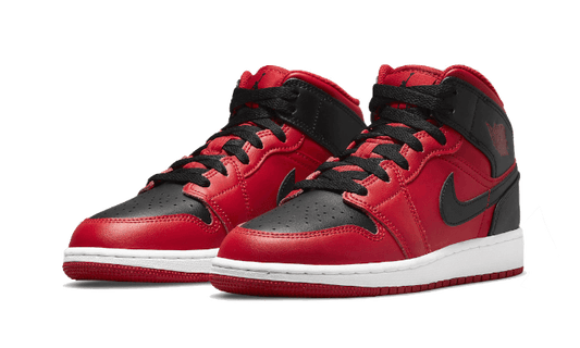 air-jordan-1-mid-reverse-bred-runstock