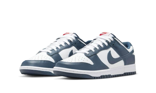 dunk-low-valerian-blue-runstock