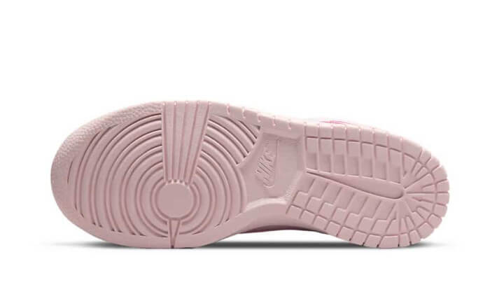 dunk-low-se-prism-pink-aplug-pl