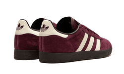 gazelle-maroon-chalk-white-aplug-pl