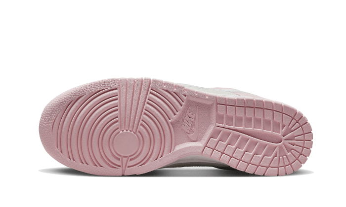 dunk-low-lx-pink-foam-runstock