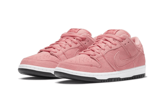 sb-dunk-low-pink-pig-aplug-pl