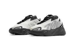 yeezy-700-mnvn-bone-aplug-pl