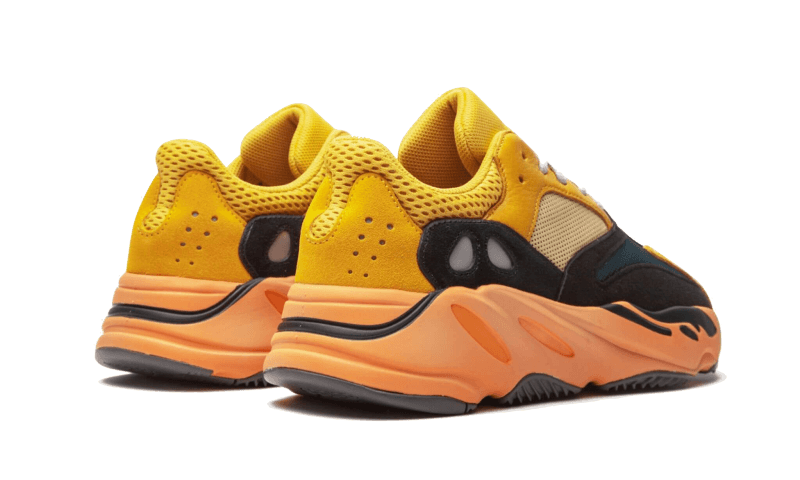 yeezy-700-sun-aplug-pl