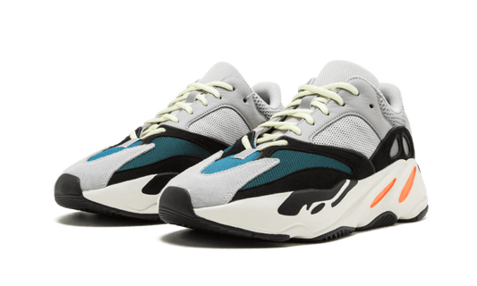 yeezy-700-wave-runner-solid-grey-aplug-pl