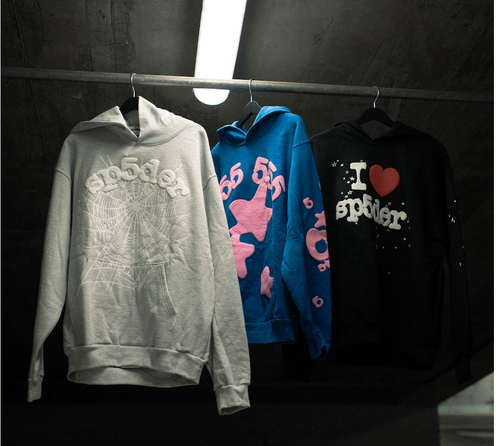 Jaki rozmiar bluzy w 2026? — przewodnik po markach i rozmiarach