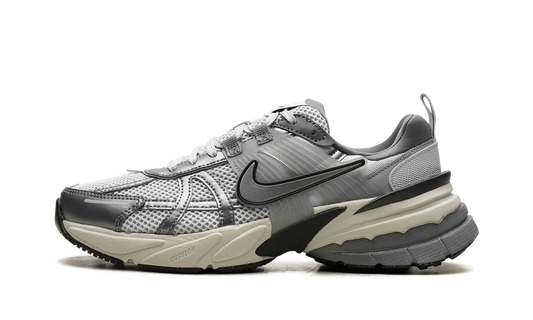 Nike Nike V2K Run Pure Platinum Wolf Grey (Women's)