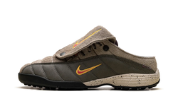 Nike Nike Total 90 Mule Kids of Immigrants Khaki