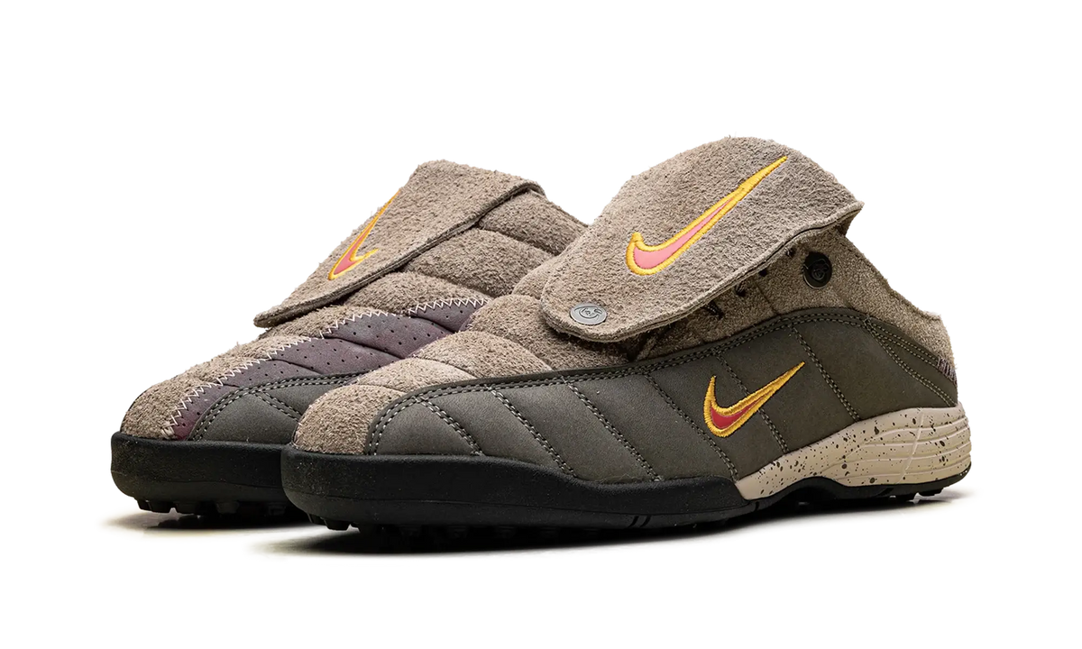 Nike Nike Total 90 Mule Kids of Immigrants Khaki