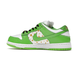 SB Dunk Low Supreme Stars Mean Green (2021) - DH3228-101