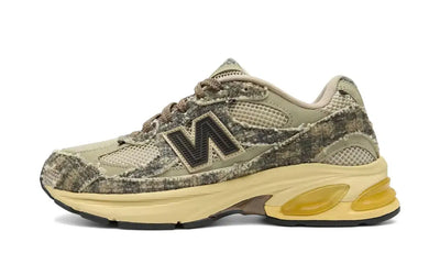 Joe Freshgoods x New Balance 2010 Bag Lady - Aplug