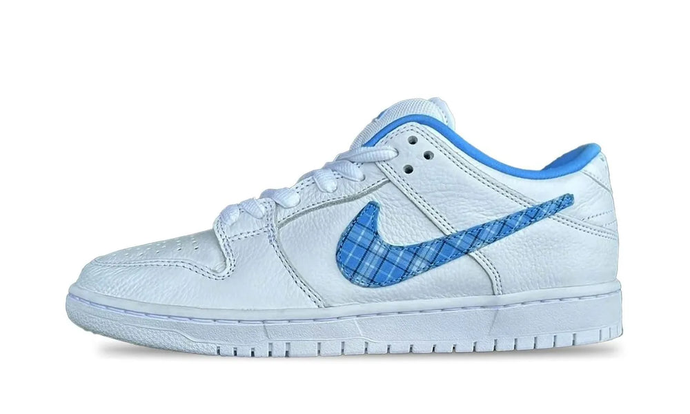 Nike SB Dunk Low Pro Nicole Hause - FZ8802-100