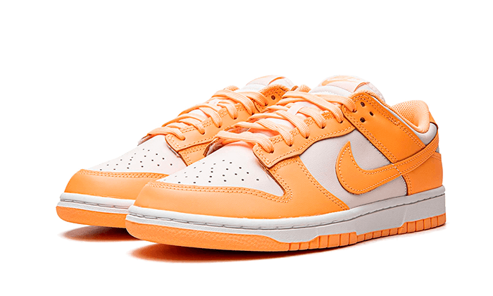 dunk-low-peach-cream-runstock