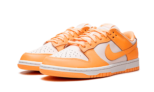 dunk-low-peach-cream-runstock