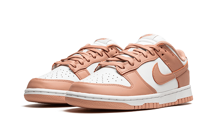 dunk-low-rose-whisper-runstock