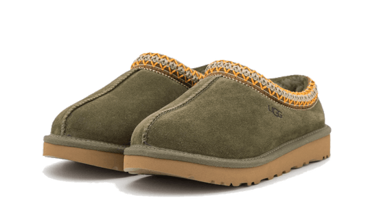 tasman-slipper-burnt-olive-gum-aplug-pl