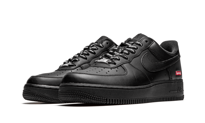 air-force-1-low-black-supreme-runstock