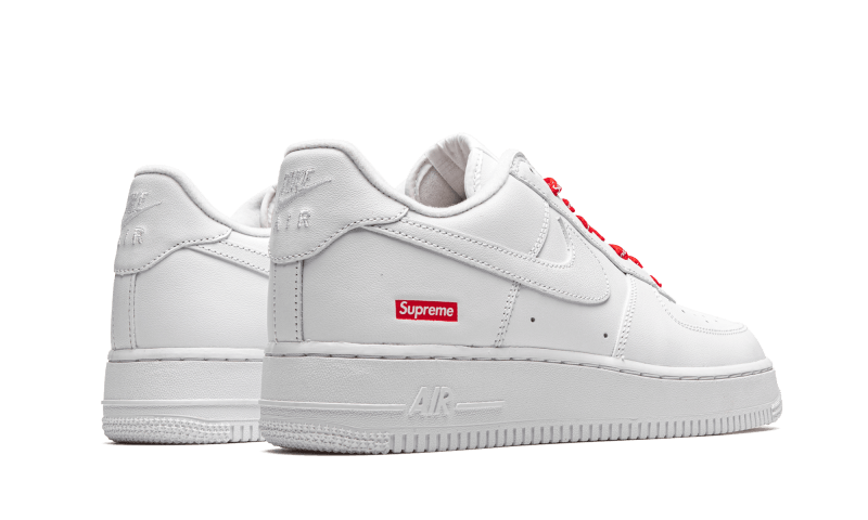 air-force-1-low-white-supreme-runstock