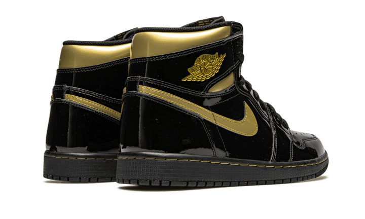 air-jordan-1-high-black-metallic-gold-aplug-pl