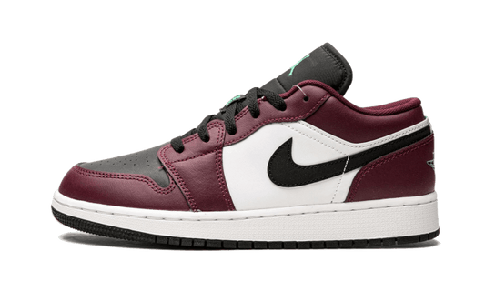 air-jordan-1-low-se-dark-beetroot-black-roma-green-aplug-pl