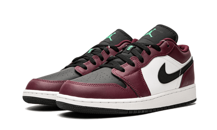 air-jordan-1-low-se-dark-beetroot-black-roma-green-aplug-pl