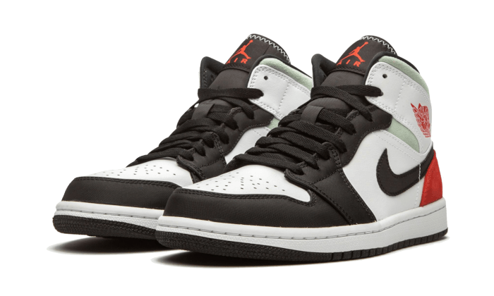 air-jordan-1-mid-se-union-black-toe-runstock