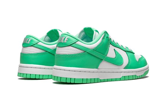 dunk-low-green-glow-aplug-pl