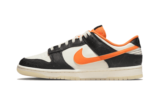 dunk-low-prm-halloween-2021-aplug-pl