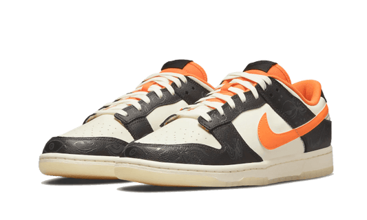 dunk-low-prm-halloween-2021-aplug-pl