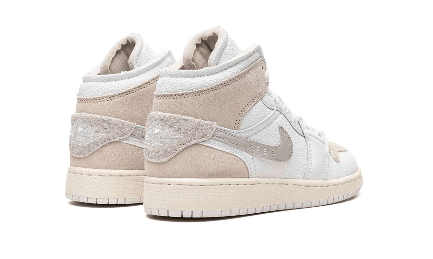 air-jordan-1-mid-se-craft-inside-out-white-grey-aplug-pl