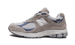 2002r-gore-tex-light-grey-aplug-pl