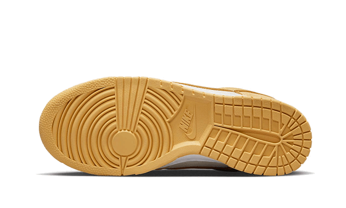 dunk-low-celestial-gold-suede-aplug-pl