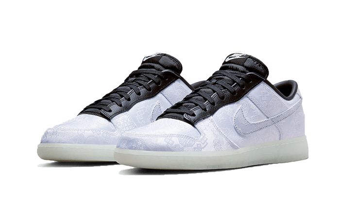 dunk-low-clot-fragment-white-aplug-pl