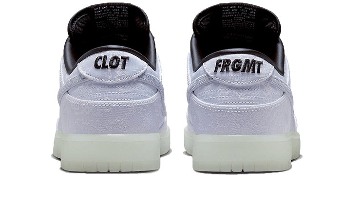 dunk-low-clot-fragment-white-aplug-pl