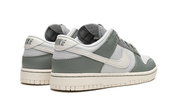 dunk-low-mica-green-aplug-pl