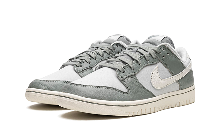 dunk-low-mica-green-aplug-pl