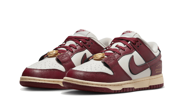 dunk-low-se-sail-team-red-runstock