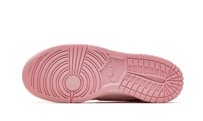 dunk-low-triple-pink-barbie-aplug-pl