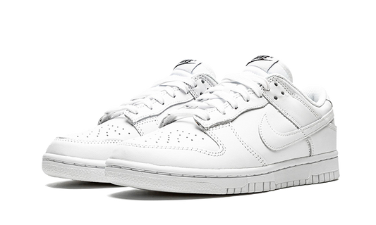 dunk-low-triple-white-2021-aplug-pl