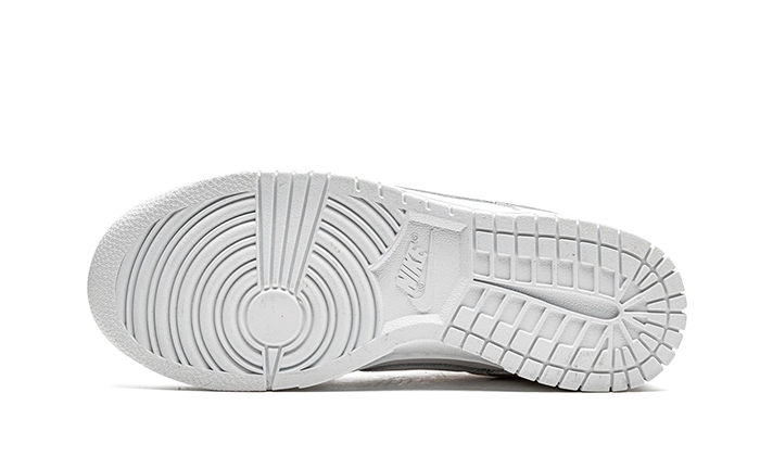 dunk-low-triple-white-2021-aplug-pl