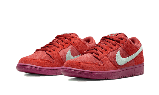 sb-dunk-low-mystic-red-aplug-pl