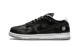 sb-dunk-low-berbrick-medicom-toy-aplug-pl