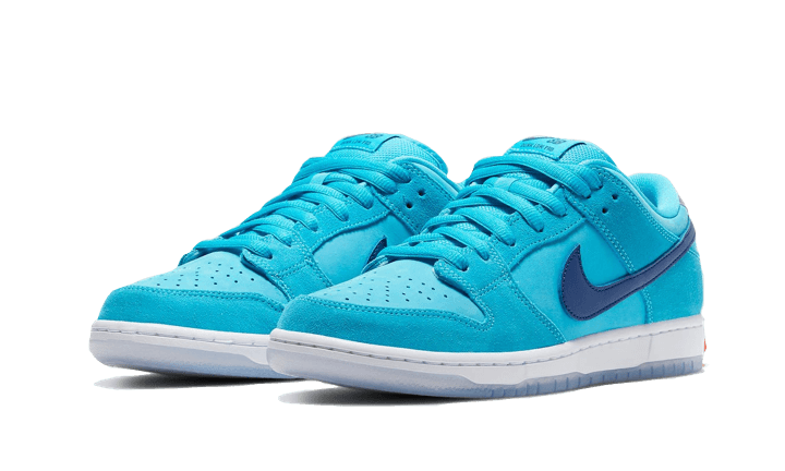 sb-dunk-low-blue-fury-aplug-pl