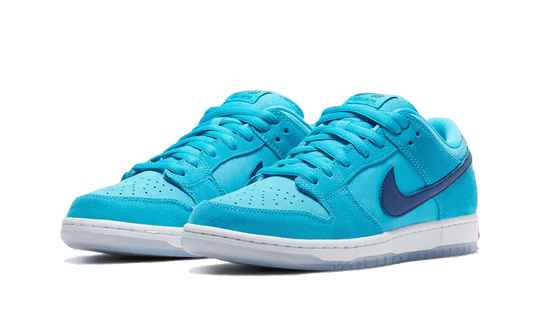 sb-dunk-low-blue-fury-aplug-pl