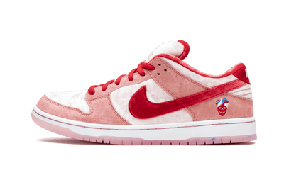 Nike SB Dunk Low StrangeLove Skateboards - Aplug