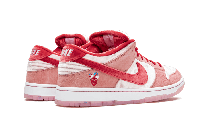 sb-dunk-low-strangelove-aplug-pl