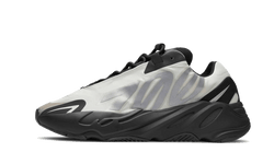 yeezy-700-mnvn-bone-aplug-pl