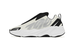 yeezy-700-mnvn-laceless-analog-aplug-pl